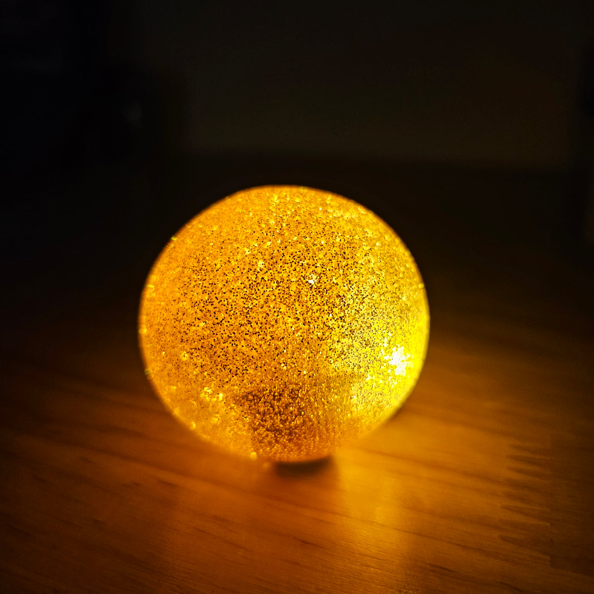 Light-Up Glitter Shifter Ball